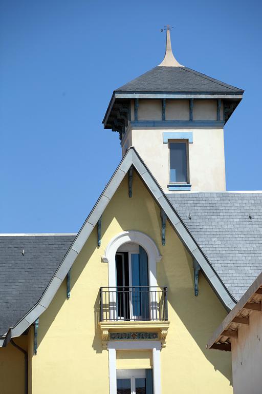 Hotel Le Chalet Valras-Plage Exterior photo